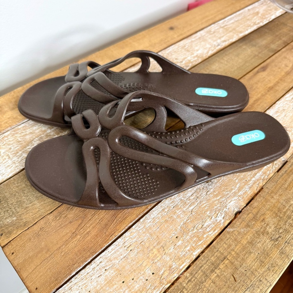 OKA b. Women's Brown Slide Slip on  Waterproof Sandals Size Large - Picture 8 of 12